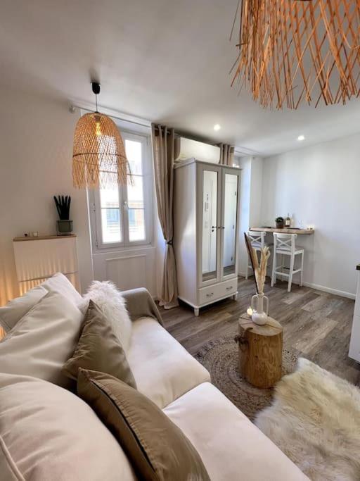 Studio 2 Neuf A 100M Des Plages Et De La Gare Saint-Raphaël Exterior foto